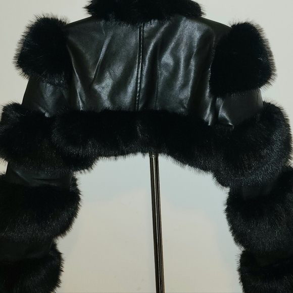 LOVERGIRL ULTRA CROP FUR TRIM MOTO - L - Picture 2 of 3